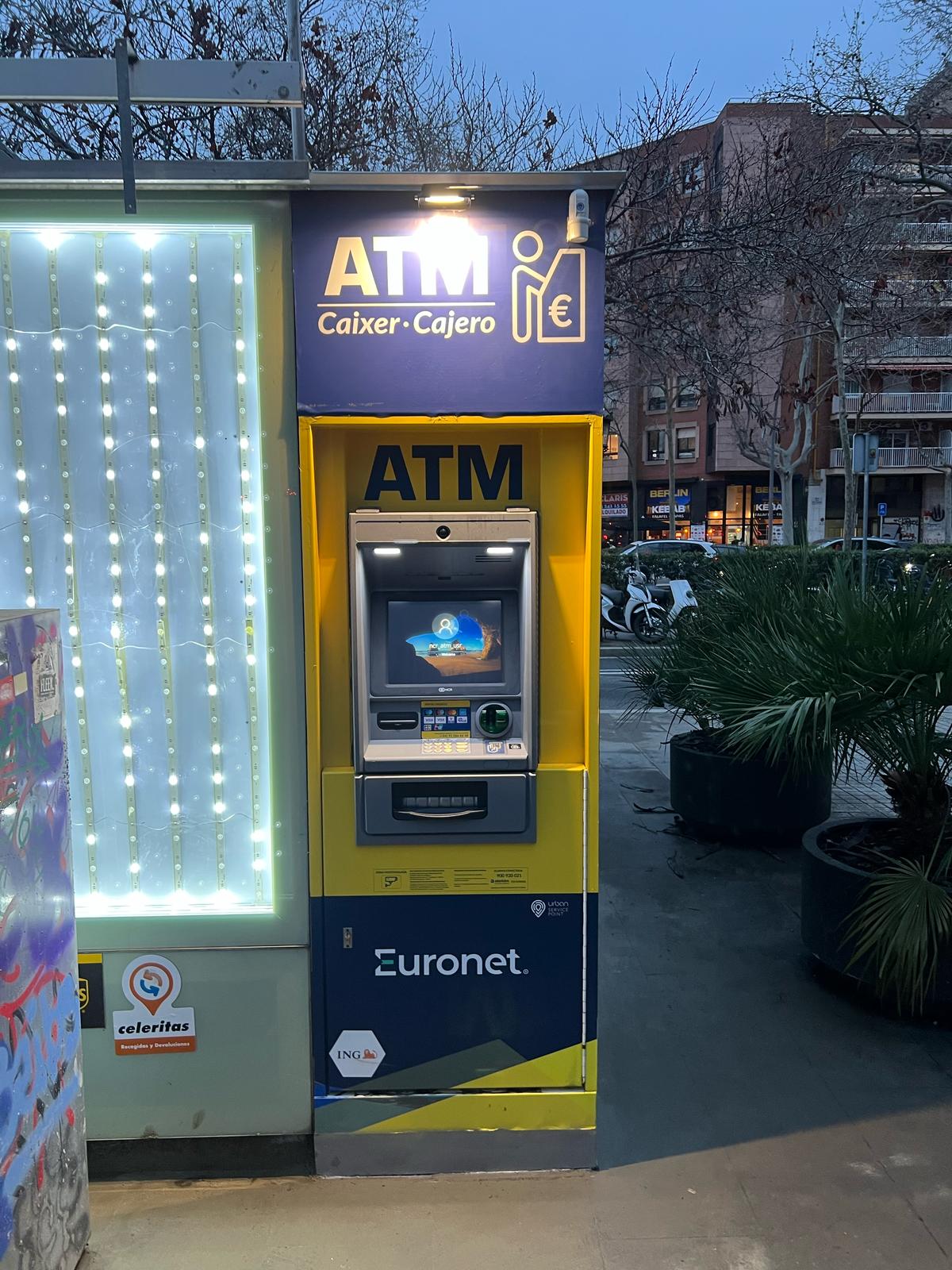 ENES6723 Kiosco Gran Via de Les Corts Catalanes, 743 (1)